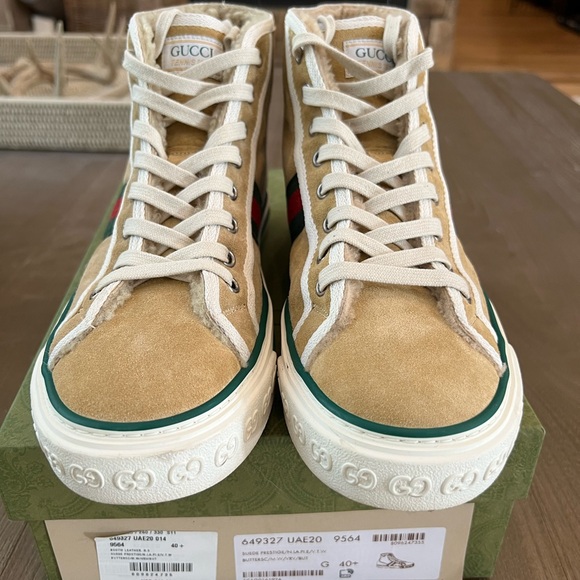 100% authentic Gucci Tennis 1977 high-top sneakers in beige suede. Size 40+. - Picture 2 of 10